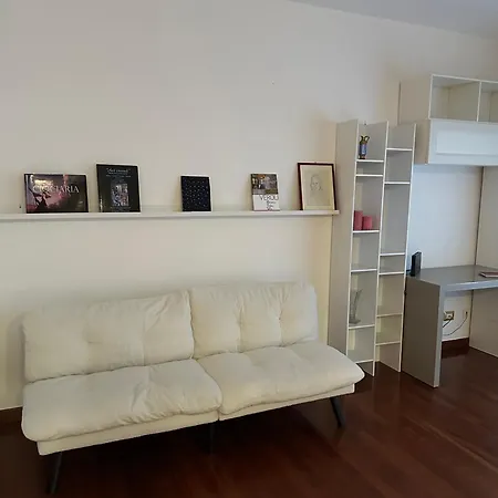 La Apartment *